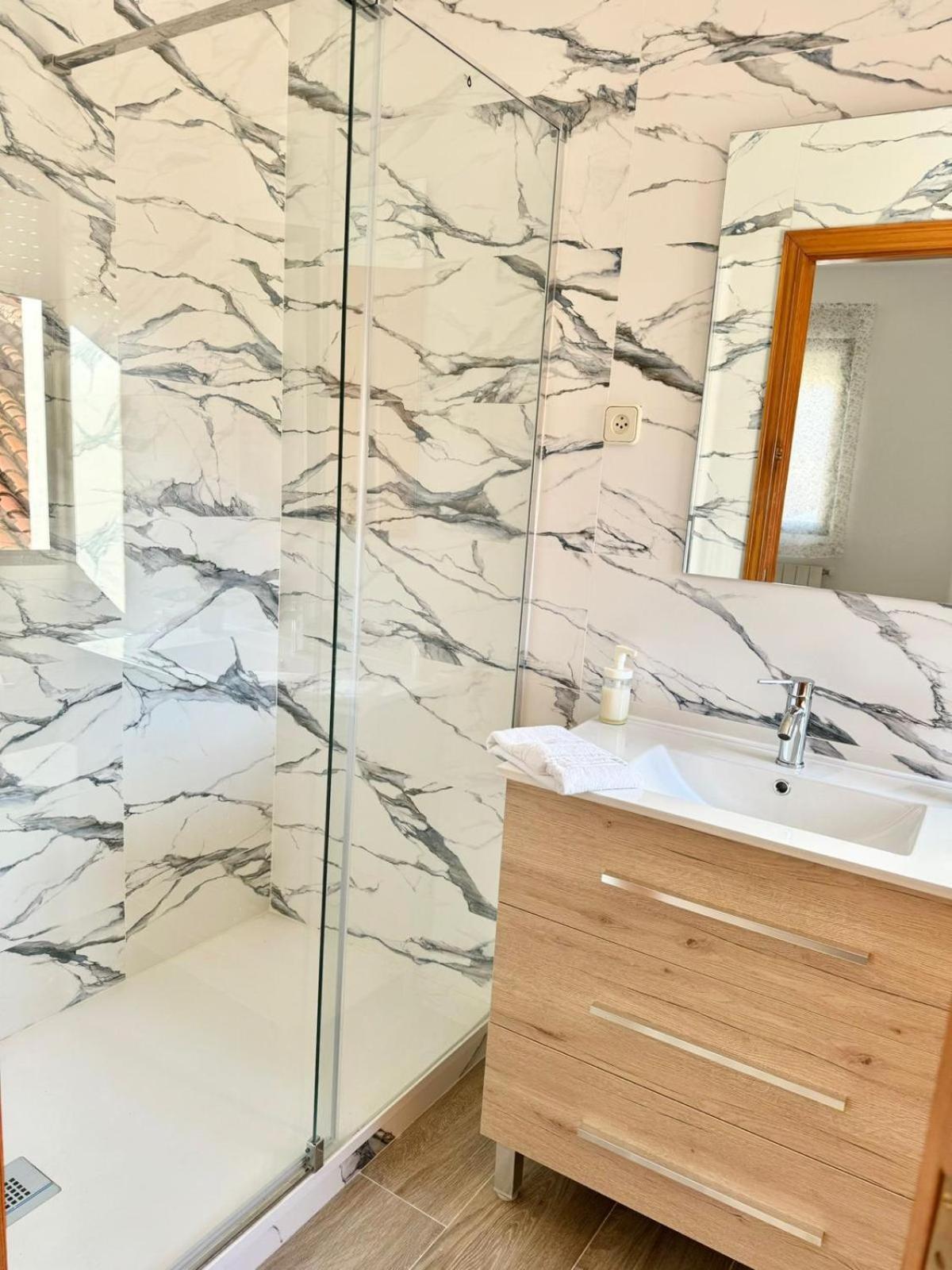 Apartamentos Rurales Flor De La Alcarria Brihuega Luaran gambar